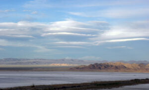 Nuvens Lenticulares A Arte Celestial em Forma de Disco